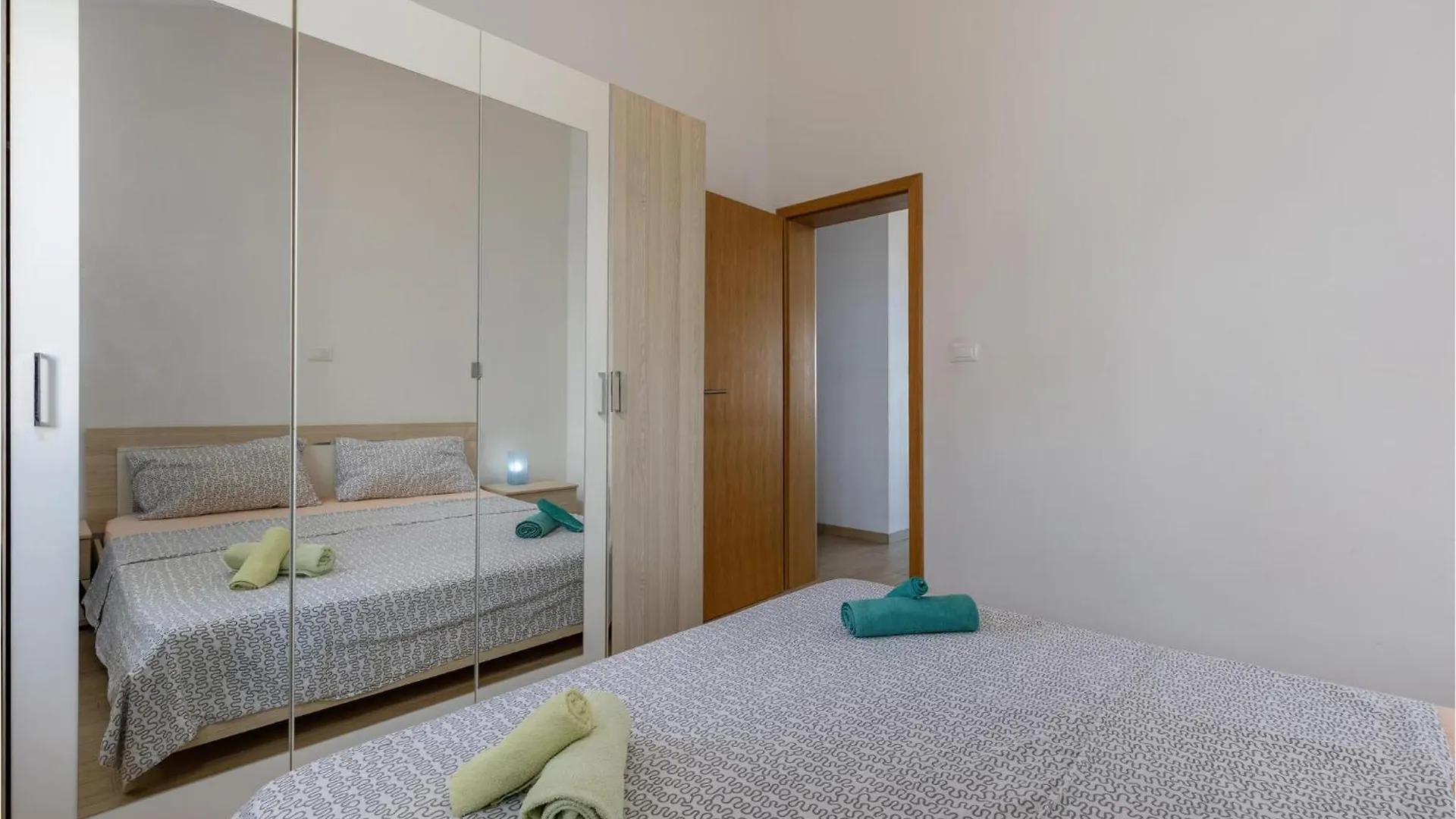 Nice Apartment In Njivice With Kitchen 克罗地亚