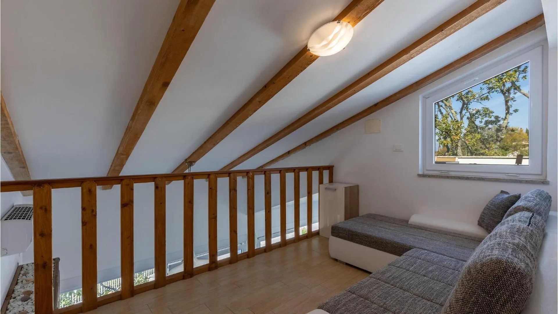 Nice Apartment In Njivice With Kitchen