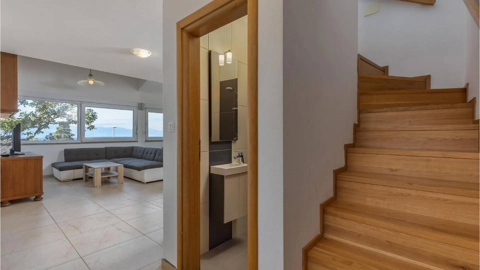 Nice Apartment In Njivice With Kitchen
